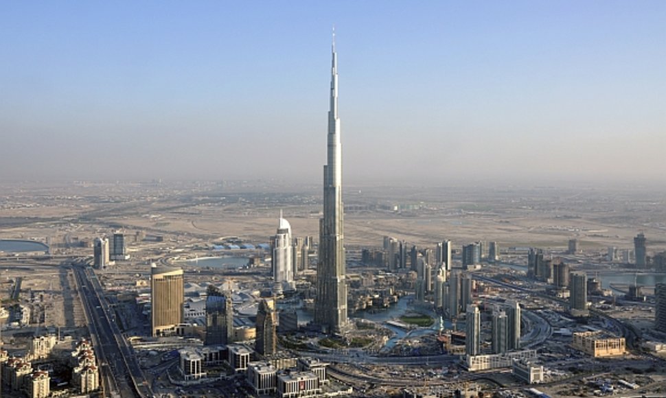 „Burj Dubai“ dangoraižis bus atidarytas 2010 metų sausio 4 dieną.