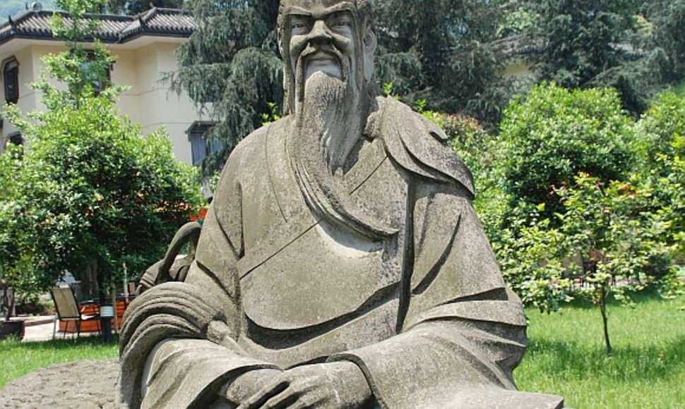 Konfucijaus skulptūra