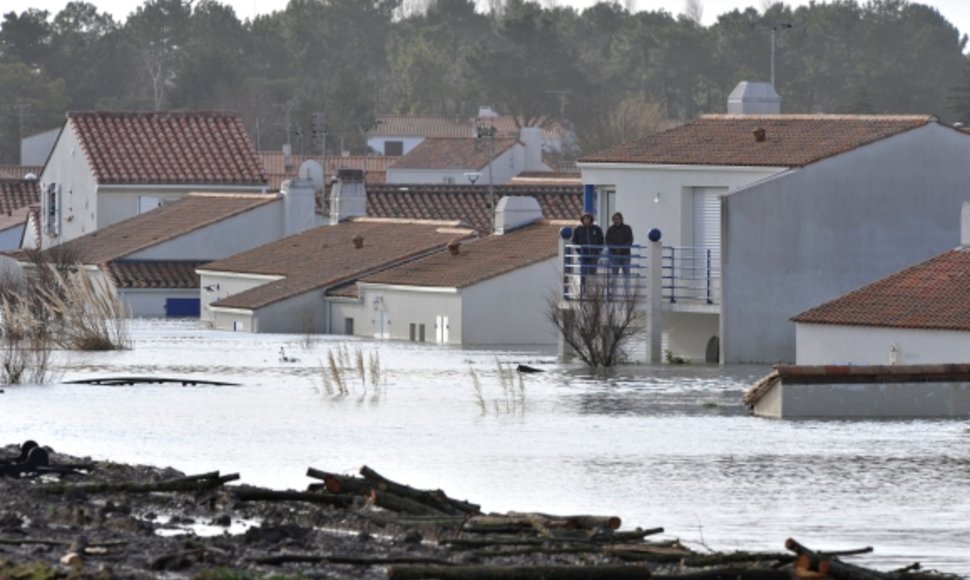Per potvynius Prancūzijoje jau žuvo keturi žmonės.