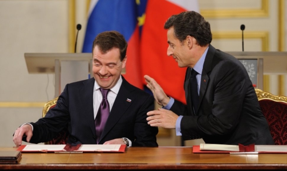 Dmitrijus Medvedevas ir Nicolas Sarkozy