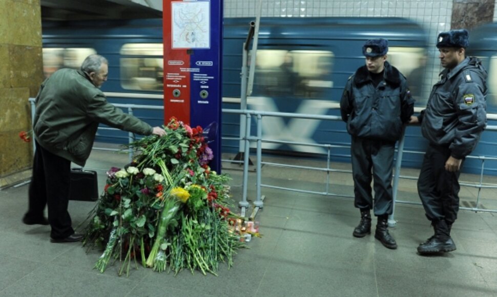 Grėsmingų užrašų šiurpinami maskviečiai dar nespėjo atsigauti po kovo 29-osios išpuolių metro.