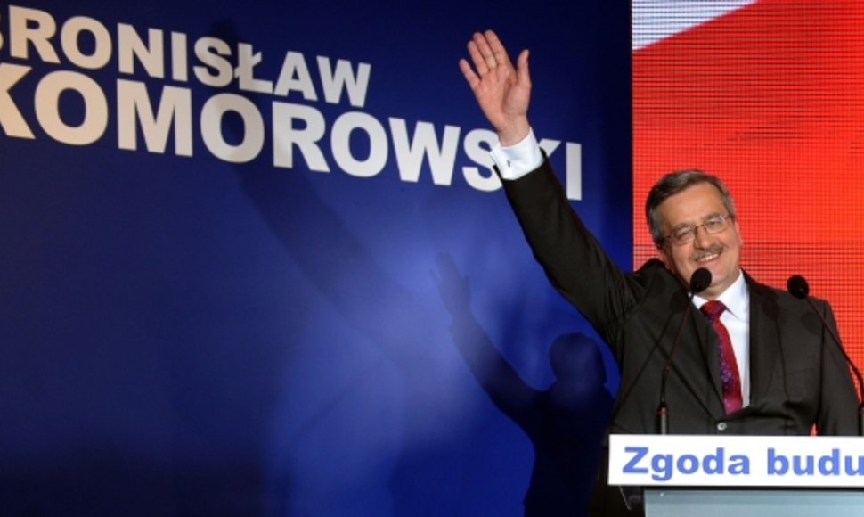 Pirmąjį rinkimų turą laimėjo Bronislawas Komorowskis.
