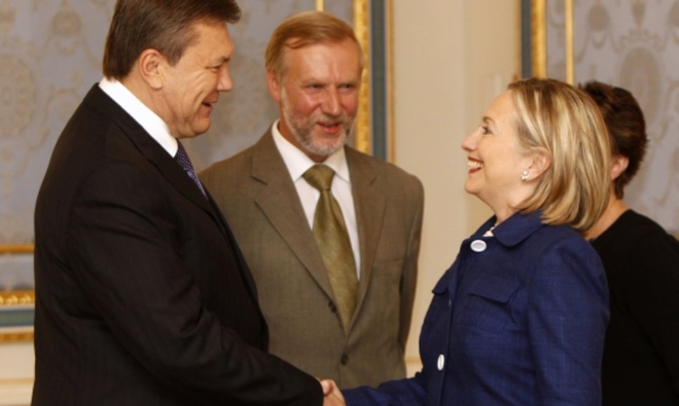 Viktoras Janukovyčius ir Hillary Clinton