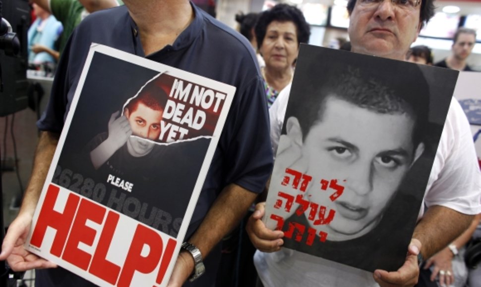Giladas Shalitas buvo pagrobtas 2006-aisiais.