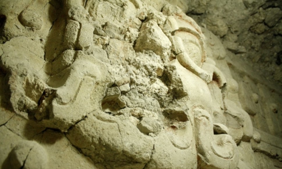 Majų sienos puošyba El Soco archeologinių tyrinėjimų vietoje