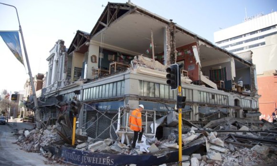 Žemės drebėjimas smarkiai apgadino daugelį Kraistčerčo pastatų.