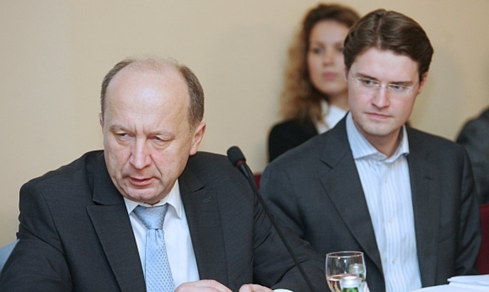 Premjeras Andrius Kubilius teigia, kad Mykolas Majauskas (kairėje) turi jo įgaliojimus veikti.
