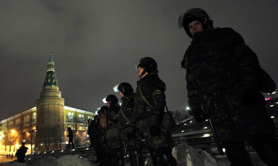 OMON pareigūnai užblokavo Maniežo aikštės prieigas Maskvoje.