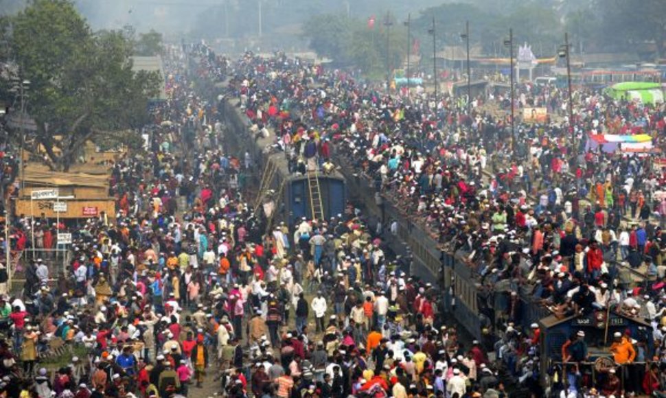 Milijonai musulmonų susirinko į Bišva Idžtemą Bangladeše.