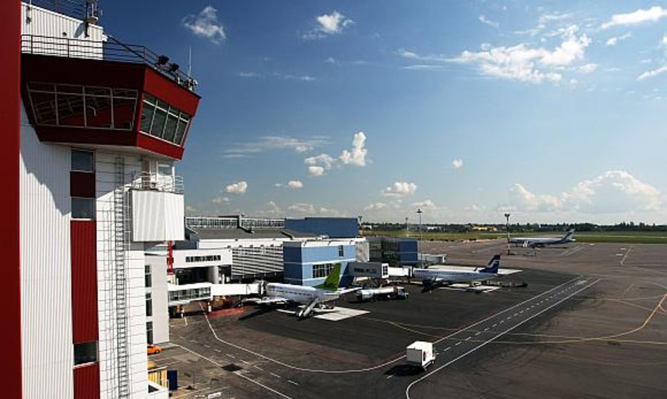 Vilniaus oro uosto pakilimo takas kol kas per trumpas tiesioginiams skrydžiams į Ameriką.