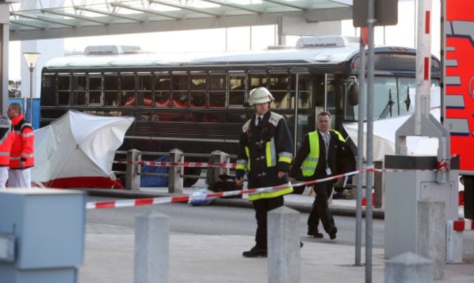 Per šaudymą Frankfurto oro uoste žuvo du žmonės.