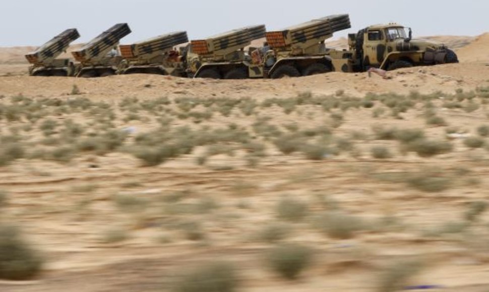 Libijos vyriausybinių pajėgų reaktyvinės artilerijos įrenginiai