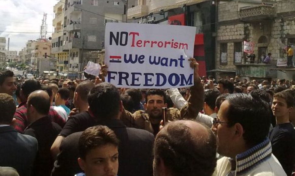 Protestai Sirijoje nesiliauja.