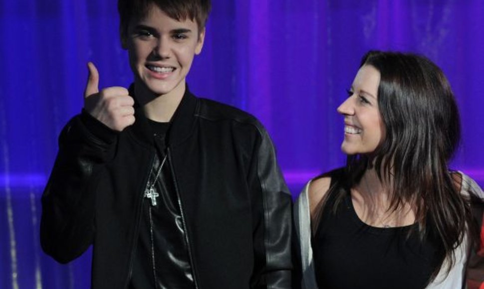 Justinas Bieberis su motina Pattie Mallette