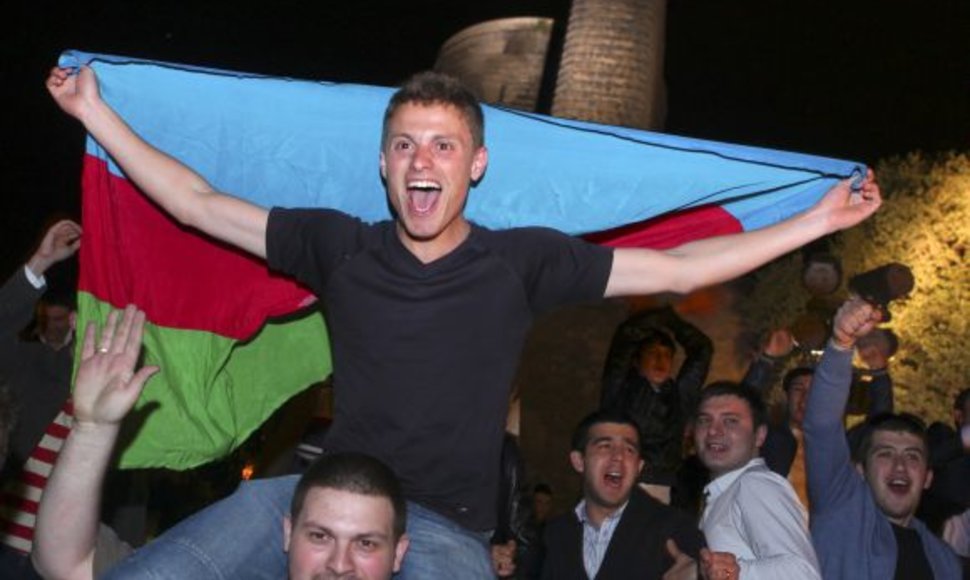 Azerbaidžaniečiai Baku visą naktį šventė savo atstovų pergalę „Eurovizijoje“.