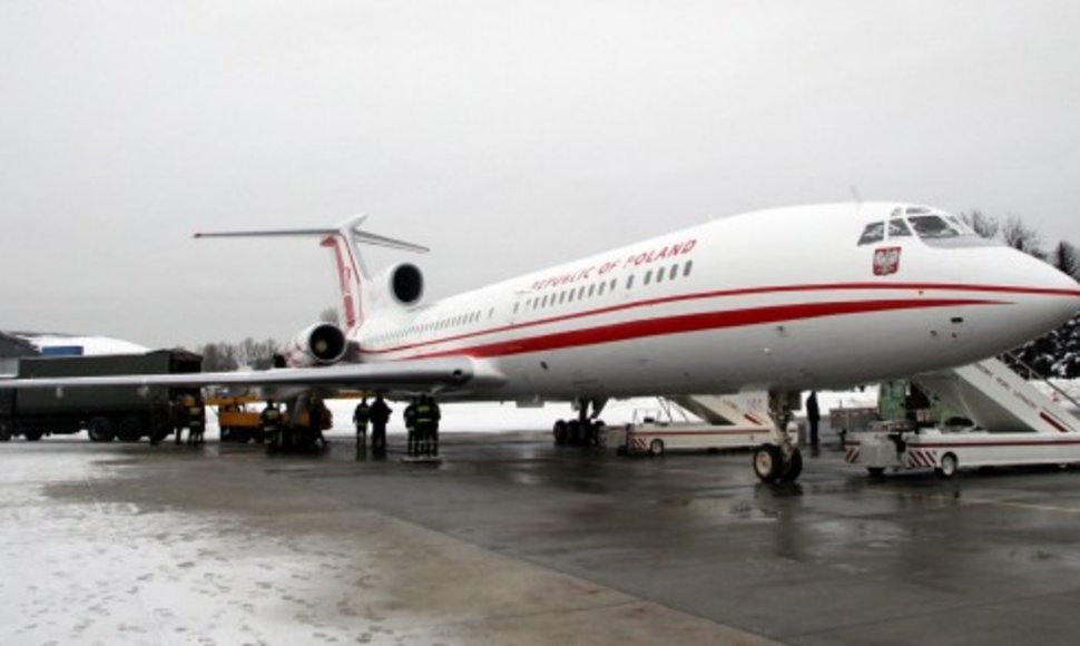 Lenkijos valstybės vadovai anksčiau naudojosi dviem „Tu-154M“ lėktuvais.