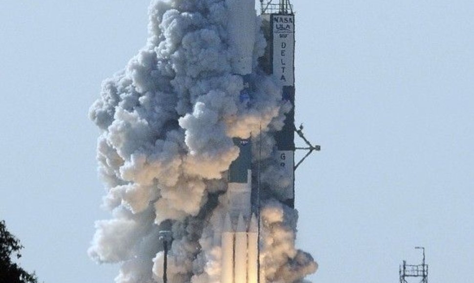 Raketos „Delta II“ startas