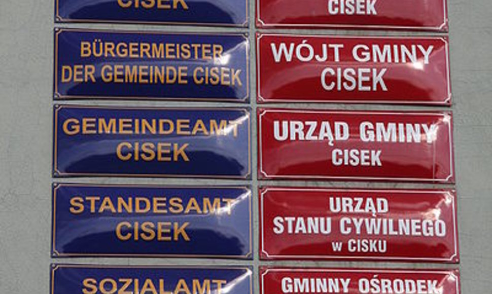 Kai kuriose Silezijos vietovėse užrašai egzistuoja dviem kalbomis – lenkų ir vokiečių.