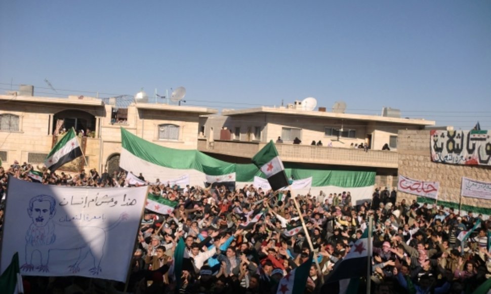 Protestuotojai prieš Basharo al Assado režimą