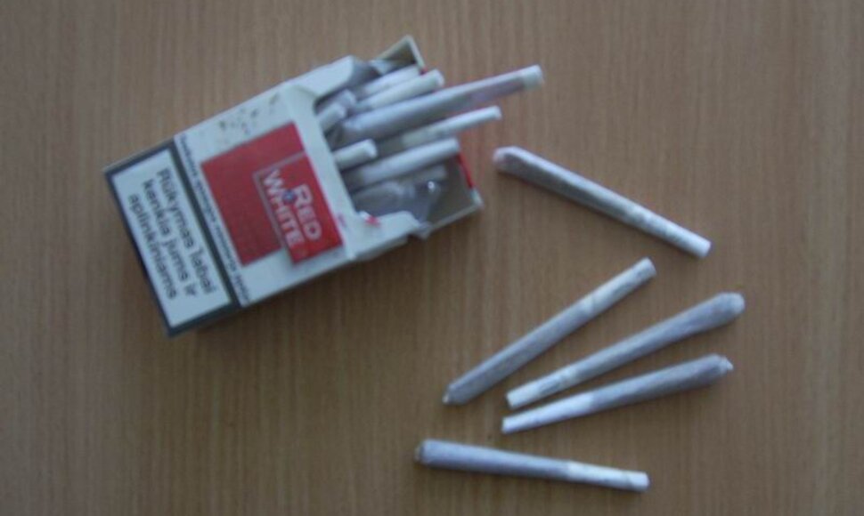 Cigaretės su kanapėmis