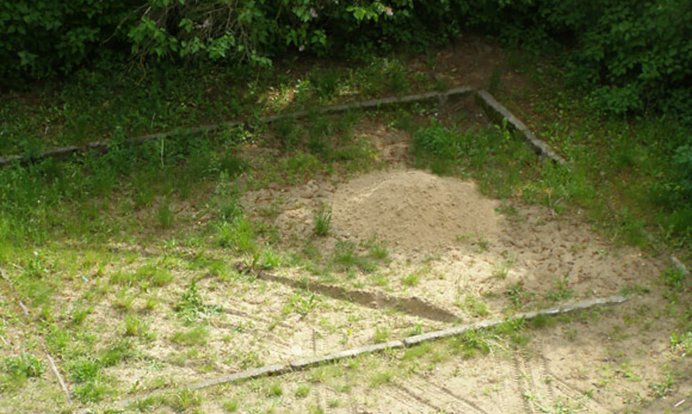 &Scaron;tai tiek smėlio seniūnija atvežė pažaisti vaikams