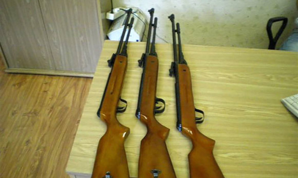 Iš Lentvario gyventojo konfiskuoti ginklai