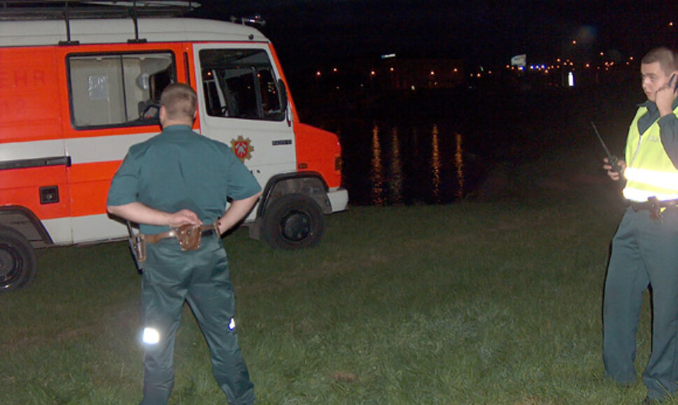 gelbėtojai, policija
