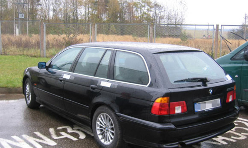Latvio automobilis BMW