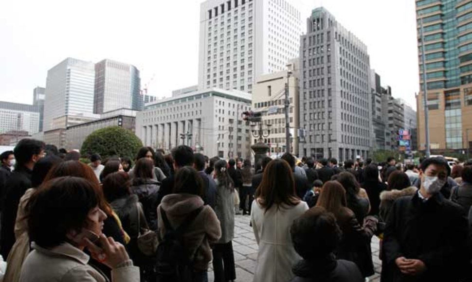 Tokijo centre iš pastatų evakuoti žmonės