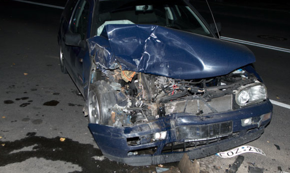 Automobilis „VW Golf“ po avarijos
