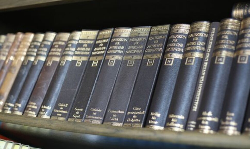 Naudodamiesi Europos skaitmenine biblioteka, žmonės greitai ir lengvai pasieks ir savo šalyje, ir užsienyje esančias Europos knygas bei meno kūrinius