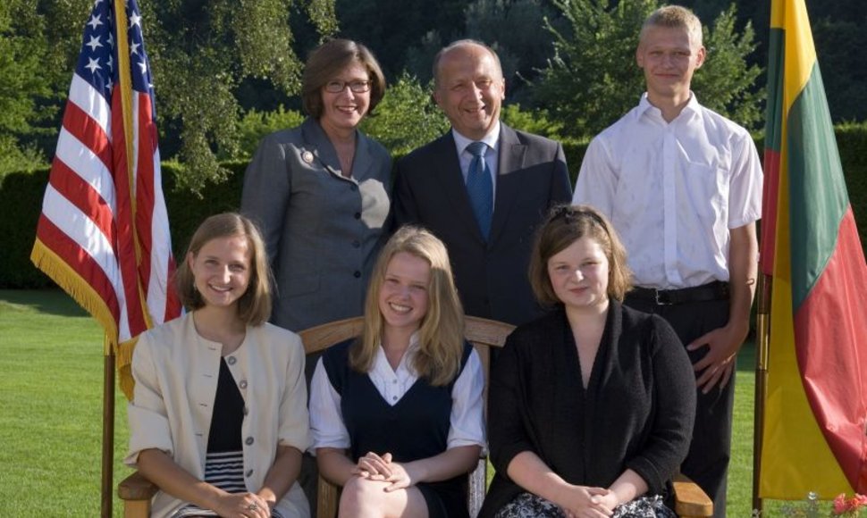 Keturi Lietuvos moksleiviai laimėjo stipendijas mokytis JAV