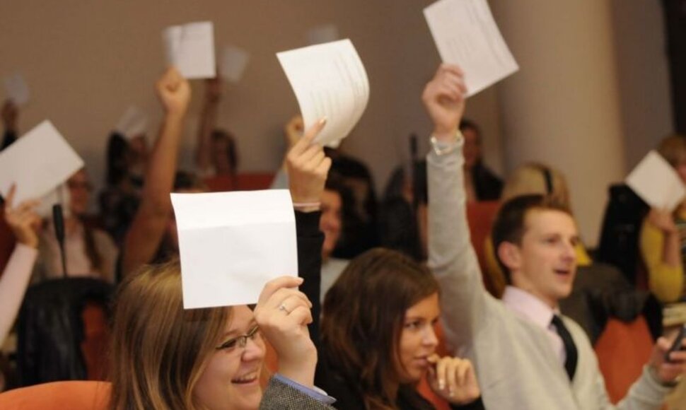 Darbdaviai ateina į Mykolo Romerio universitetą.