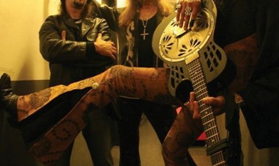 „Bliuzo naktyse 2011“ sproginės bliuzroko genijaus Eric Sardinas gitara.