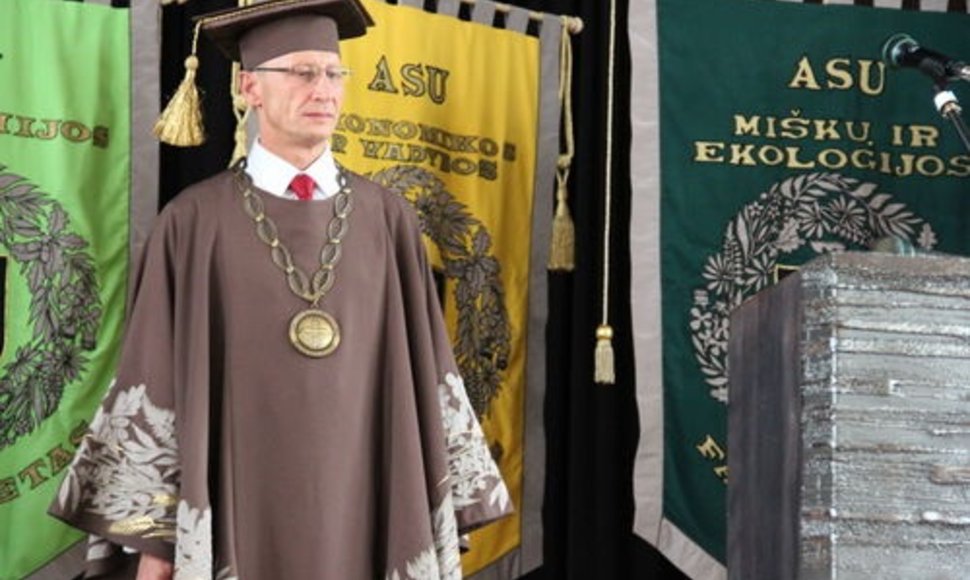 Inauguruotas naujasis ASU rektorius Antanas Maziliauskas.