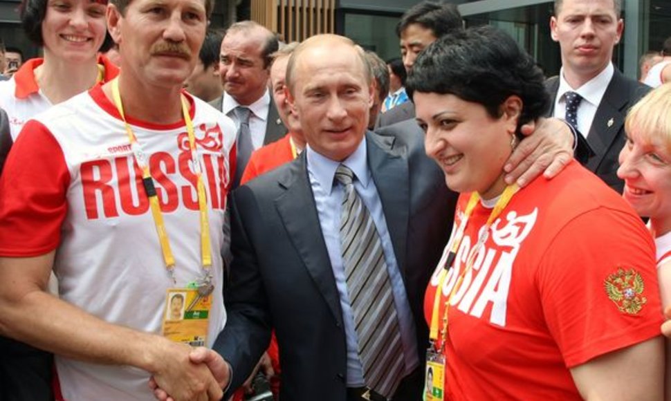 Iš Olimpiados V.Putinas išvyko į karo sūkurį.