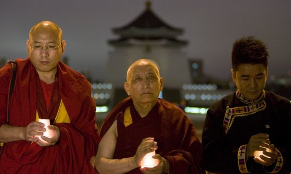 Besimeldžiantys Tibeto vienuoliai