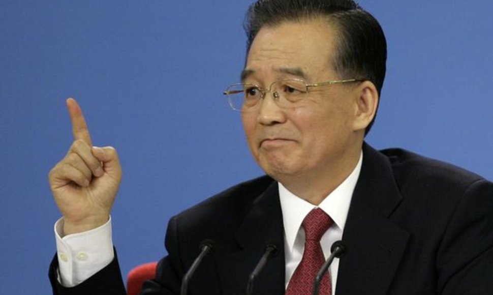 Kinijos premjeras Wen Jiabao mano, kad pasaulis nuo ekonominės krizės atsigaus kitais metais.