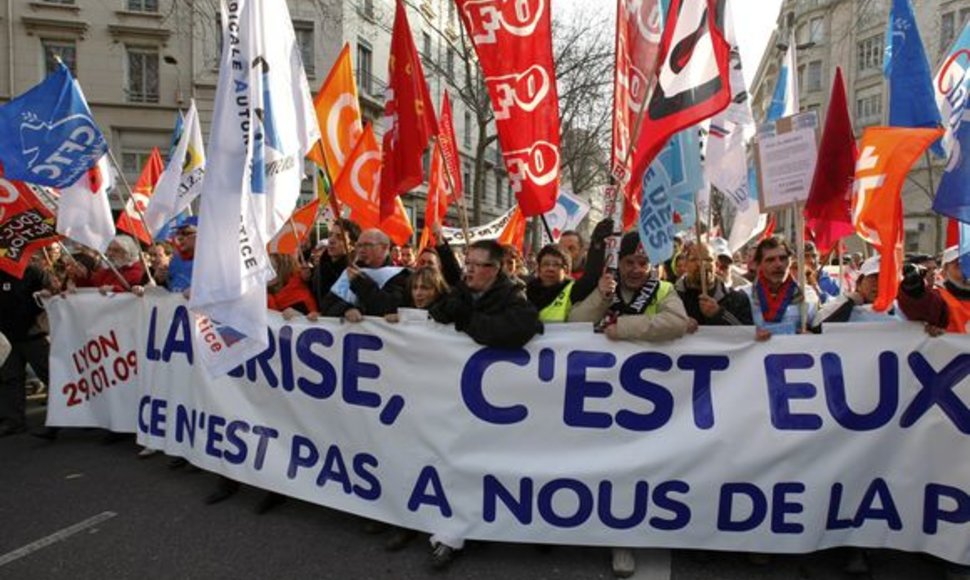 Sausio mėnesį Prancūzijoje protestavo  daugiau nei milijonas žmonių.