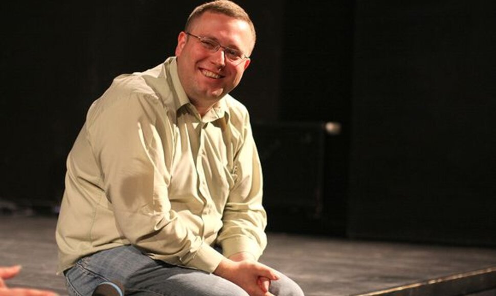 Iš gimtosios šalies atvykęs gruzinų režisierius D.Mgebrišvilis sakė, kad kol kas ekonomiškai Gruzija nėra stipriai nukentėjusi, tačiau psichologiniai padariniai jaučiami.