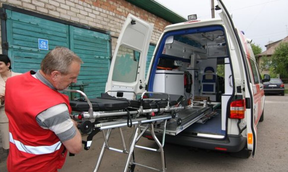 Specialistai pataria gyventojams kviesti greitąją pagalbą, o ne vykti į ligoninę savo transportu.