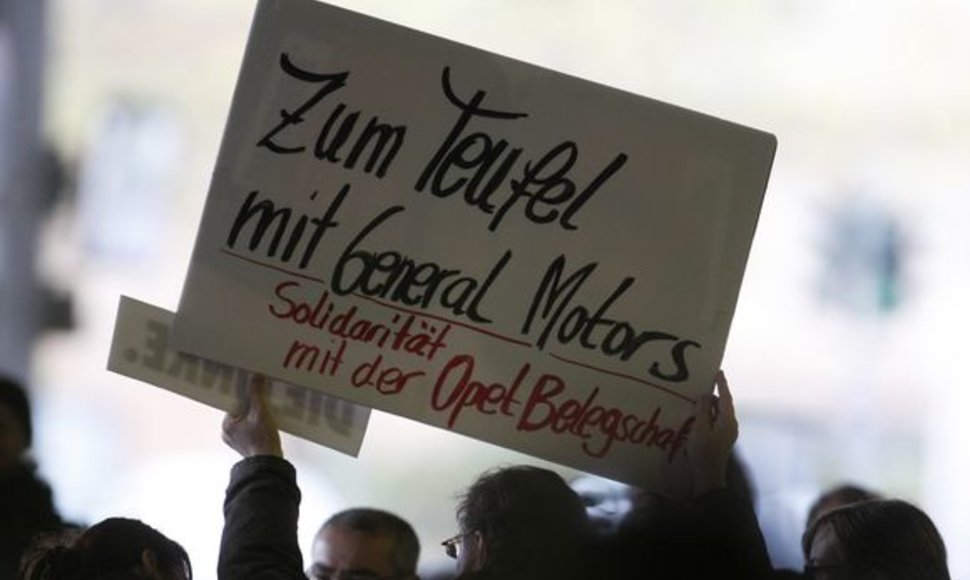 „Opel“ darbuotojai baiminasi, kad „General Motors“ uždarys gamyklas Bochume, Kaizerslauterne, Antverpene arba Aizenache.
