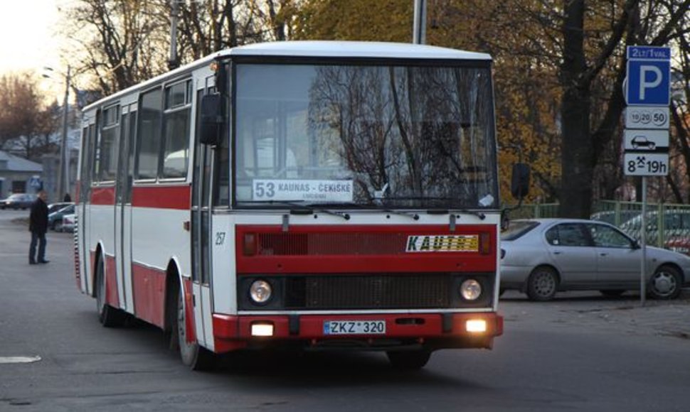 Priemiestinių autobusų maršrutai koreguojami dėl naujų transporto mazgų atidarymo.