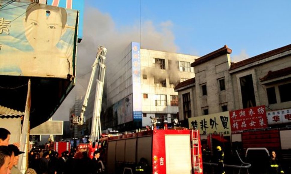 Per gaisrą buvo sužeisti 27 žmonės