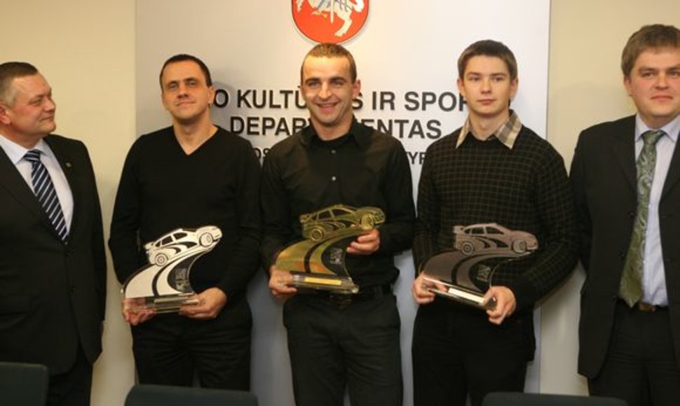 „Lietuvos lenktyninko 2008“ rinkimų laureatai (iš kairės) - N.Naujokaitis (2-oji vieta), V.Švedas (1-oji vieta), J.Gelžinis (3-oji vieta).