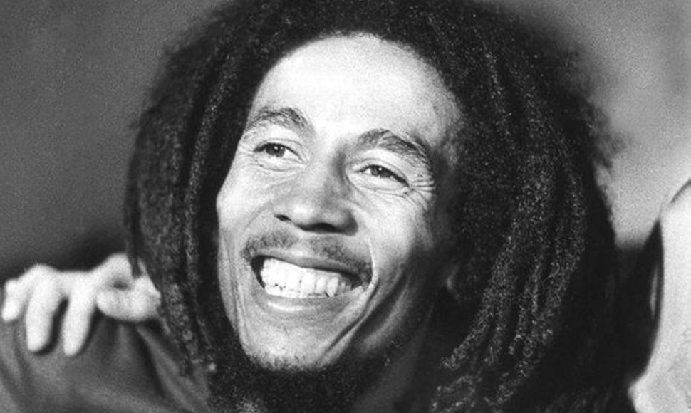 Kai kurių šaltinių teigimu, dainą „No woman, no cry“ Bobas Marley parašė pats.