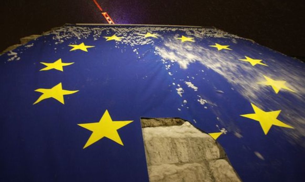 Išniekinta ES vėliava