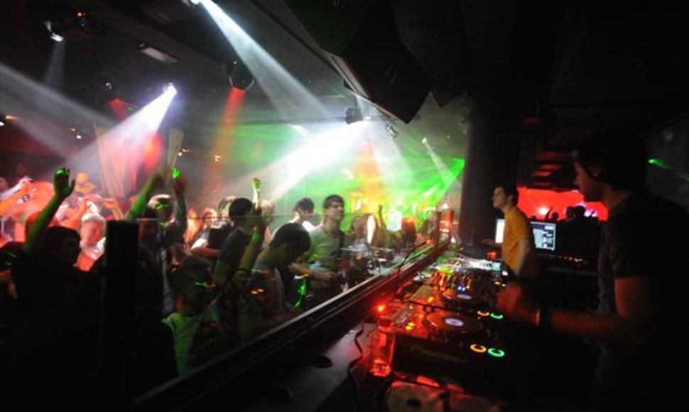 Vakarėliai klube „Exit“ vyks visus 4 likusius sausio savaitgalius.