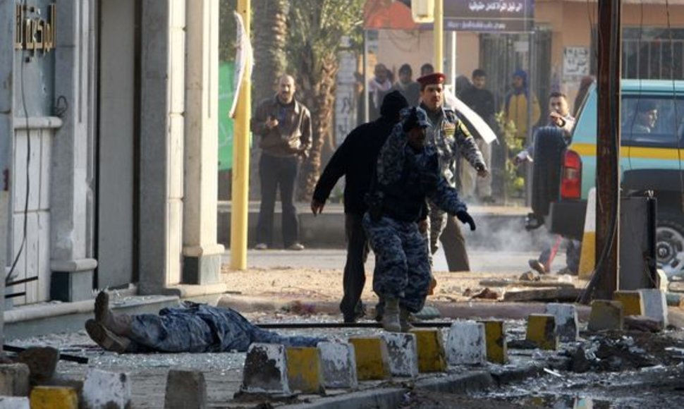 Per sprogimus Bagdado centre žuvo mažiausiai penki žmonės.