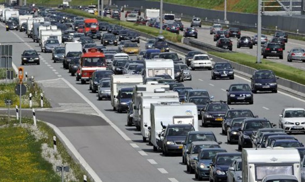 Vokiečiai pagrįstai didžiuojasi savo nuostabiais keliais, kuriuos vadina autobanais.